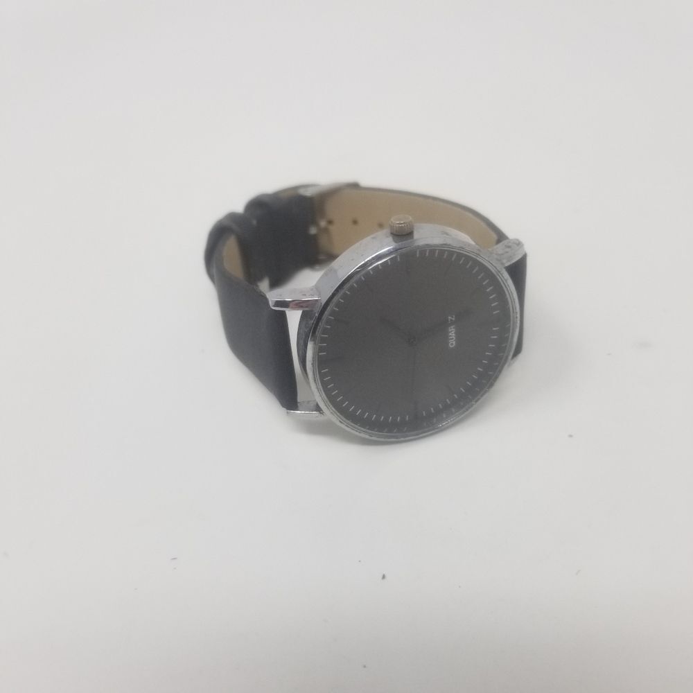 Black Faux Leather Large Grey Frosted Dial Silver Bezel Quartz Men's  Watch